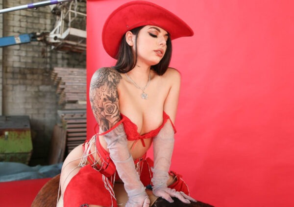 gina valentina 150