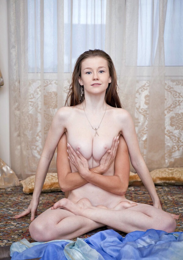 emily bloom beyond 079